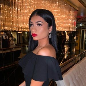 Meet your Posher, Aisha